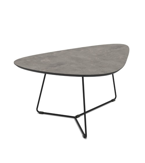 Tavolino da salotto Tussey con piano in cemento e struttura in metallo nero