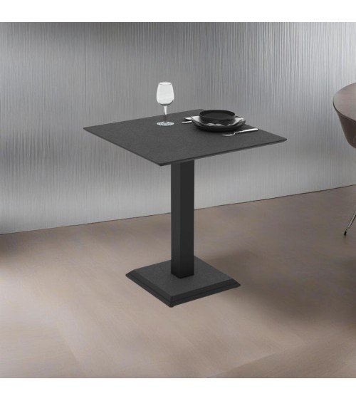 Tavolo quadrato Carvel in colore ossido 68x68x75 H cm.