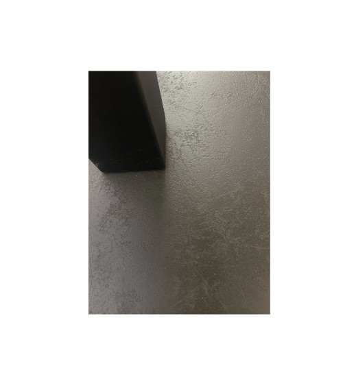 Tavolo quadrato Carvel in colore ossido 68x68x75 H cm.