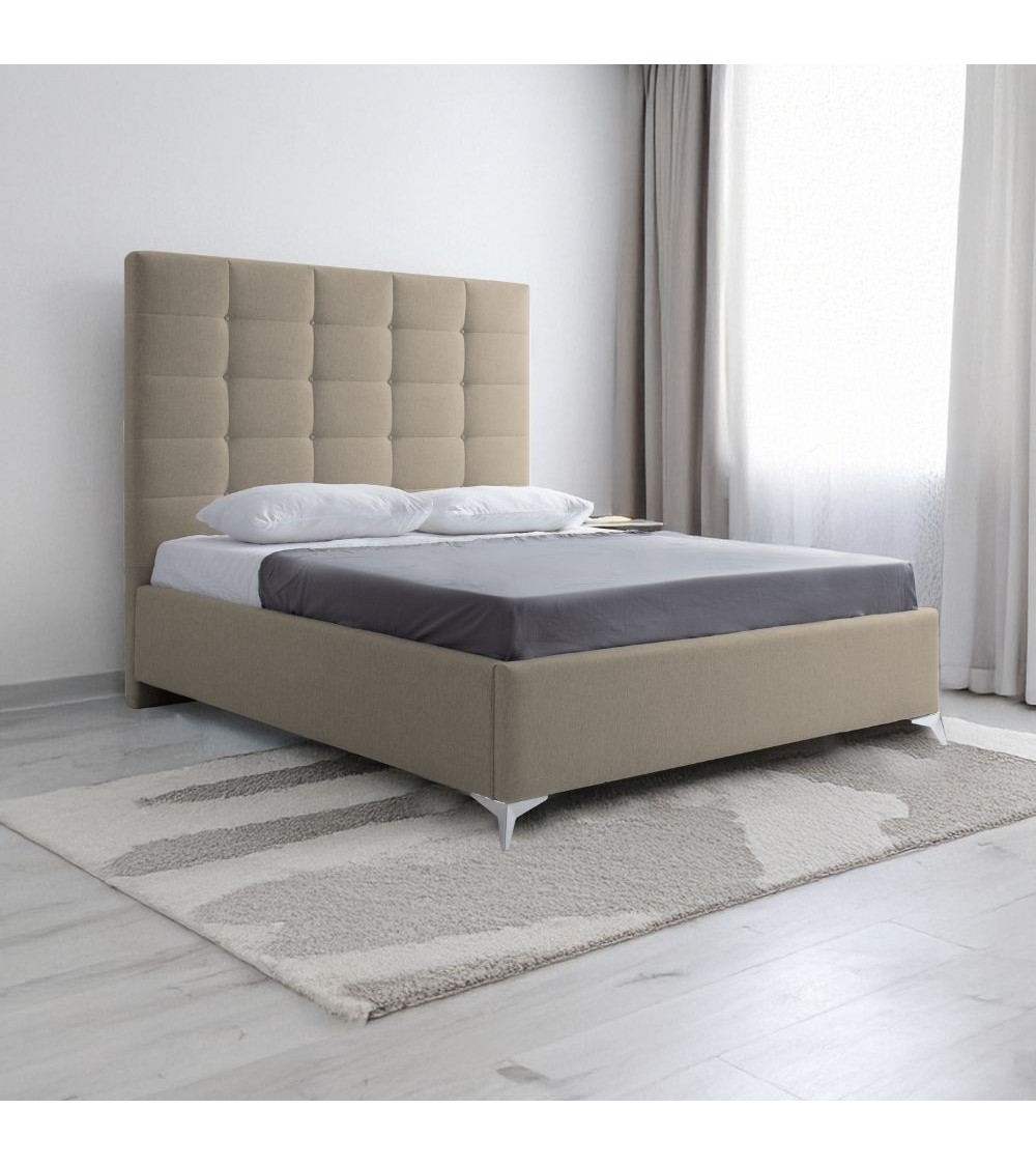 Letto matrimoniale Napoli Grande imbottito con contenitore in tessuto barrel 09 cappuccino con bottoni