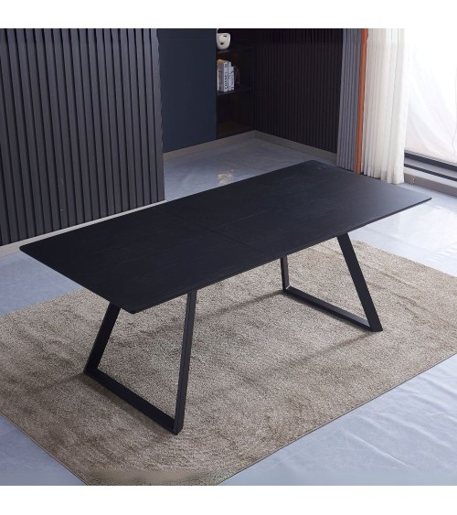 Tavolo allungabile Shelton con piano impiallacciato legno massiccio tinto nero e gambe in metallo nero