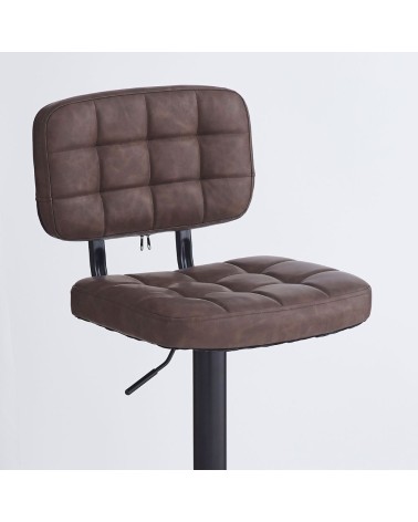Sgabello Mavi con seduta e schienale in ecopelle brown e gamba in metallo nero