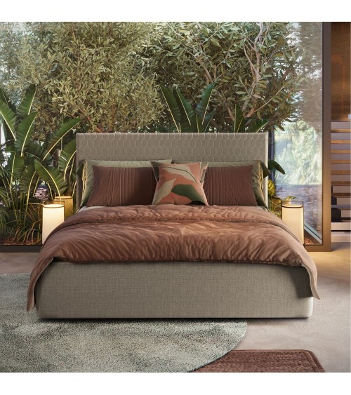 Camera da letto Faba con armadio 6 ante battenti in noce e talco e con letto contenitore imbottito Parigi in tessuto corda