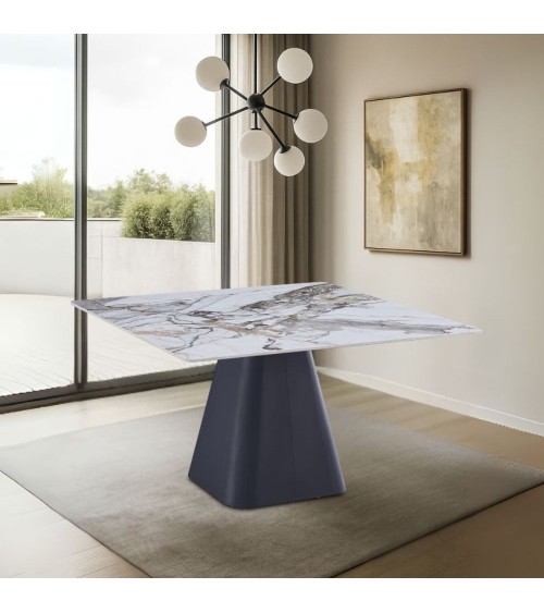 Tavolo Cesar con piano quadrato in ceramica effetto marmo arabesque M346 lucido e gambe in metallo nero
