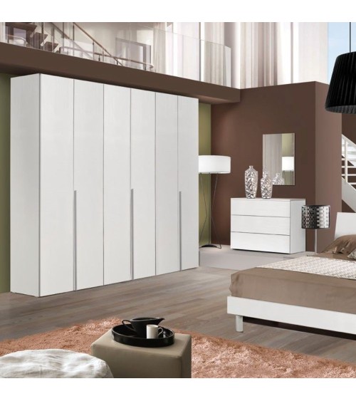 Camera Urano con armadio 6 ante battenti e letto in legno colore bianco larice