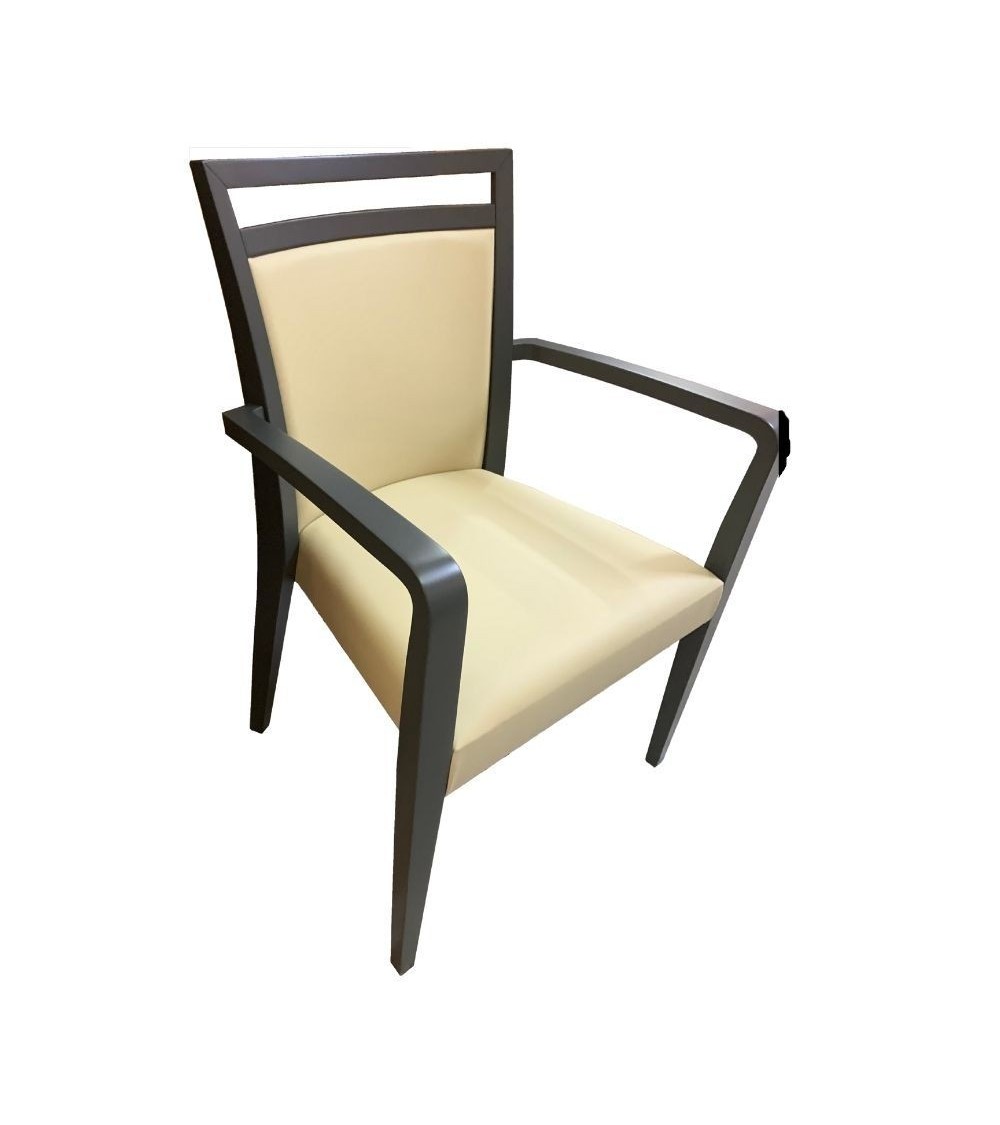 Poltrona Alpha in legno ecopelle beige