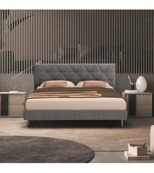 Camera da letto Moni canapa frassinato e dettagli marmo nero