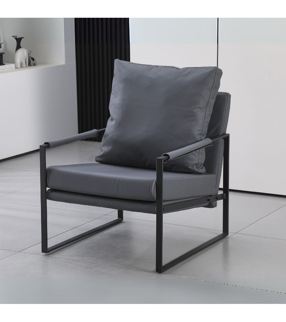 Poltrona Gimmy in ecopelle grigio scuro e struttura in metallo nero