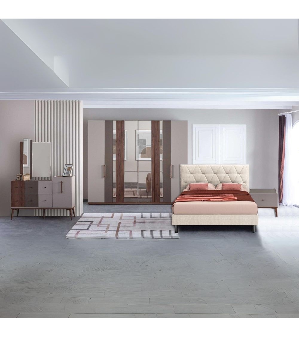 Camera da letto Pastel in colore beige, noce e dark coffee