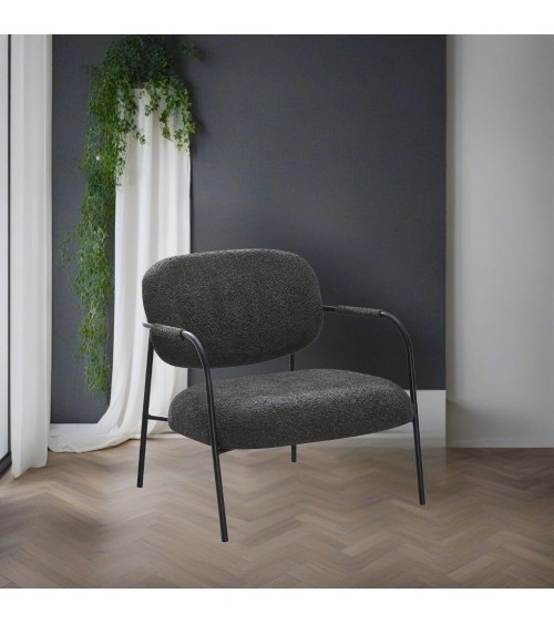 Poltrona Nat con struttura in metallo nero e seduta in tessuto teddy grigio scuro